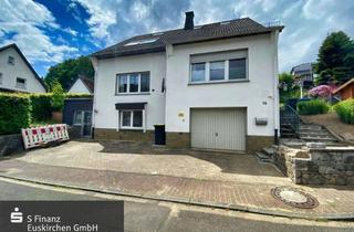 Haus kaufen in 53940 Hellenthal, Hellenthal: Freistehendes Zweifamilienhaus mit großem Grundstück und Garten! 360° Begehung