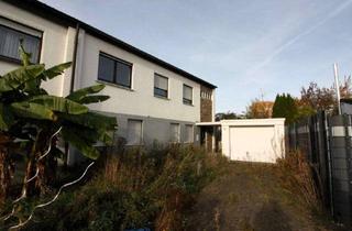 Doppelhaushälfte kaufen in 59427 Unna, Ruhige Doppelhaushälfte mit Renovierungsbedarf in Unna zu verkaufen.