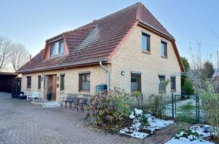 Einfamilienhaus kaufen in 25873 Rantrum, Ihr neues Zuhause: Großes Einfamilienhaus mit Einliegerwohnung und traumhaftem Garten in Rantrum