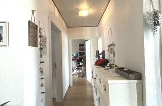 Einfamilienhaus kaufen in 34225 Baunatal, Einfamilienhaus (ca. 155 m²) mit schönem Garten, großzügiger Terrasse und Doppelgarage in Baunatal.