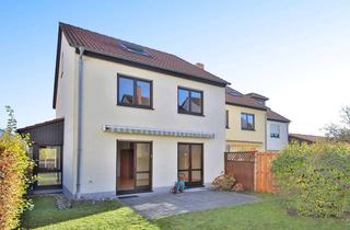 Haus kaufen in 76532 Sandweier, Wohlfühloase für die Familie: Helles Haus mit traumhaftem Garten und sonniger Terrasse