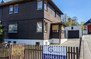 Doppelhaushälfte kaufen in Damaschkestraße, 08209 Auerbach, Doppelhaushälfte mit großzügigem Grundstück und Doppelgarage