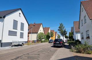 Grundstück zu kaufen in Pestalozzistraße 11, 76351 Linkenheim-Hochstetten, Zur Eigennutzung oder zur Teilvermietung: Ein- bis Zweifamilienhaus mit Garten und Garage