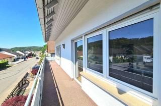 Wohnung kaufen in 66994 Dahn, 3-Zi-Wohnung – Garten – Garage – renoviert – Wärmepumpe!