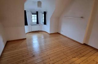 Wohnung mieten in 47804 Kempener Feld/Baakeshof, Ca. 68 m² 3 Zimmer mit Balkon an junges Paar im schönen Altbau