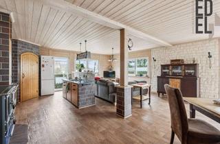 Einfamilienhaus kaufen in 92277 Hohenburg, Großzügiges Einfamilienhaus mit Ausbaumöglichkeit, Nutzungsreserven, Nebengebäude & Weitblick