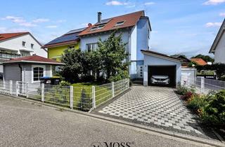 Haus kaufen in 79224 Umkirch, Sonnenverwöhnter Familientraum mit Pool, Sauna & Garten – in Umkirchs Bestlage