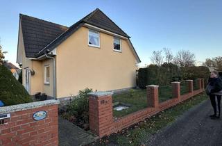 Haus kaufen in 23936 Grevesmühlen, Sehr gepflegtes EFH (Bj.2001) in Roggenstorf mit Doppelgarage und 698 Grdst. zu verkaufen!!