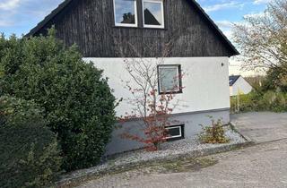 Haus kaufen in 42551 Velbert, Freistehendes, sanierungsbedürftiges EFH, Okal Fertighaus, 2 Garagen & 2 Stellplätze, Velbert Mitte