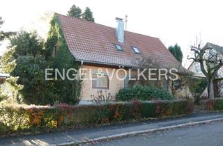 Einfamilienhaus kaufen in 72147 Nehren, Wohnen mit vielen Entfaltungsmöglichkeiten im Einfamilienhaus mit großem Garten und Garage