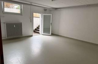 Gewerbeimmobilie mieten in Kreuzerweg 17a, 81825 Trudering-Riem, heller, geräumiger Lagerraum m. Heizung, Fenster,Aussenzugang ohne Wasser&Toilette KEIN Arbeitsplatz