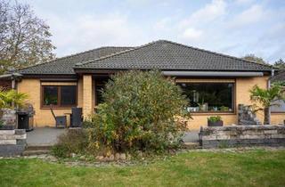 Haus kaufen in 21224 Rosengarten, Rosengarten - Haus Bungalow mit großen Garten und Vollkeller in bester Lage