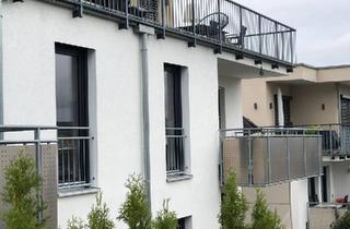 Wohnung kaufen in 97941 Tauberbischofsheim, Tauberbischofsheim - Stilvolle 3-Raum-Wohnung mit Balkon und EBK in Tauberbischofsheim