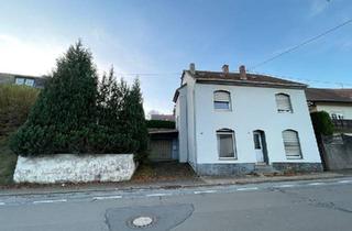 Haus kaufen in 66625 Nohfelden, Nohfelden - Freistehendes Haus mit Garage nahe Bostalsee - flexibel nutzbar