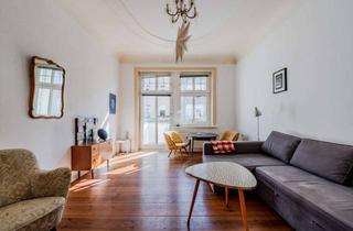 Wohnung kaufen in Weserstraße 190, 12047 Neukölln, Sonnige Altbauwohnung mit Balkon und Charme im Reuterkiez