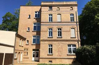 Wohnung mieten in Rüdigerstraße 17, 03149 Forst, Modernes Wohnen im Altbau: Helle 2-Zimmer-Wohnung