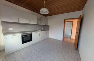 Wohnung mieten in Brombach 28, 91729 Haundorf, Helle 2,5-Zimmer Wohnung mit Balkon: Bad, WC & Einbauküche neu!