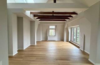 Wohnung mieten in Scharfestraße, 14169 Zehlendorf, Lichtdurchfluteter Erstbezug im ausgebauten Dachgeschoss – stilvolle 2-Zimmer-Wohnung