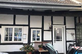 Wohnung mieten in Forststraße, 51107 Rath/Heumar, 2,5-Zimmer-Wohnung modernisierter Altbau in Rath-Heumar