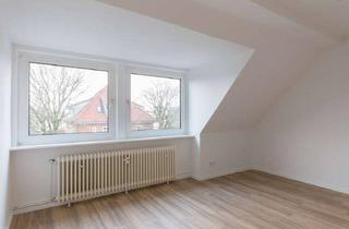 Wohnung mieten in 24340 Eckernförde, Frisch sanierte Dachgeschosswohnung mit modernem Komfort, Abstellraum und PKW-Stellplatz