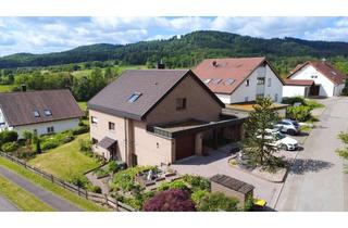 Einfamilienhaus kaufen in 74343 Sachsenheim, Großzügiges Einfamilienhaus mit Einliegerwohnung und Gartenidylle in ruhiger Lage