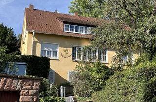 Villa kaufen in 70184 Frauenkopf, Stilvolle Villa mit ca. 1.180 m² Park, ELW, Pool in Bestlage, Stuttgart, Nähe Geroksruhe