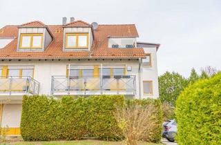 Wohnung kaufen in 06682 Teuchern, Sichere Kapitalanlage: Vermietete 2-R-Whg mit seltener Dachterrasse & Stellplatz!