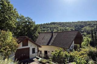 Haus kaufen in 74542 Braunsbach, ***Reserviert***GERÄUMIGES EINFAMILIENWOHNHAUS MIT GROSSEM HANGGRUNDSTÜCK