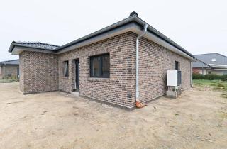 Haus mieten in 21745 Hemmoor, Neubau-Traum: Rechte Doppelhaushälfte mit Terrasse und Garten