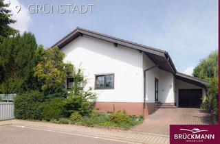 Einfamilienhaus kaufen in 67269 Grünstadt, "Grün trifft zentral": Freistehendes Einfamilienhaus mit großem Garten & kurzen Wegen zum Alltag