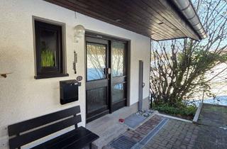 Doppelhaushälfte kaufen in 51702 Bergneustadt, Gemütliche Doppelhaushälfte mit ausgebautem Dachgeschoss, Kaminambiente und sonniger Terrasse