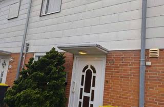 Haus mieten in Falkenweg 64, 23627 Groß Grönau, Gepflegtes 3-Zimmer-Haus mit großem Garten und Stellplätzen in Groß Grönau