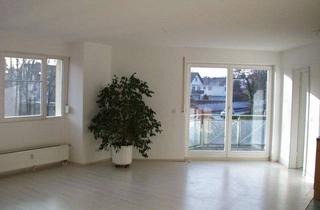 Anlageobjekt in 63150 Heusenstamm, Moderne, großzügige 2-Zi.-Wohnung mit EBK, TG-Platz und Balkon in zentraler Lage für Kapitalanleger