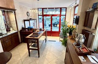 Geschäftslokal mieten in Mühlenstraße, 18119 Seebad Warnemünde, geräumige lichtdurchflutete Einzelhandelsfläche mit Abstellraum, Möblierung mgl.