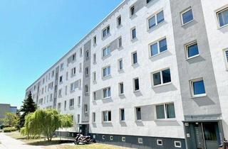 Wohnung mieten in Ziolkowskistraße 45, 19063 Schwerin, Schöne 2-Raum Wohnung im 3.OG mit Badewanne ab 15.Februar 2026