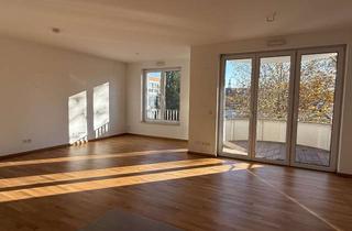 Wohnung mieten in Zimmerstraße 15, 03044 Cottbus, Toller Blick inklusive! Moderne, individuelle und exklusive 3-R-Wohnung mit Südbalkon!