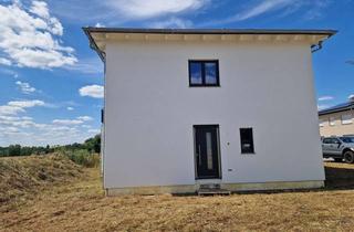 Haus kaufen in 96110 Scheßlitz, Ausbauhaus in Traumlage zu verkaufen