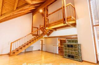 Haus kaufen in 97532 Üchtelhausen, Zwei Flurstücke 1.432 m² - Freistehendes EFH mit ELW und drei Garagen