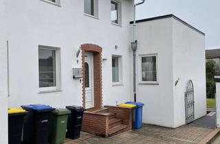 Haus mieten in Schneidhausener Weg, 52355 Düren, Vollständig renoviertes 3,5 Zimmer-Haus mit Einliegerwohnung, großer Terrasse und Garten in Düren