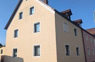 Anlageobjekt in 95652 Waldsassen, Lukratives Investment: Vielseitige Doppelhaushälfte mit großem Garten