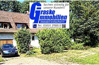 Doppelhaushälfte kaufen in Nesebanz, 18574 Gustow, Großzügiges interessantes Einfamilien-Doppelhaushälfte mit separater Einliegerwohnung und landschaftlich wunderbaren Grundstück auf der Insel Rügen zu verkaufen.