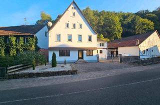 Haus kaufen in 55595 Hargesheim, Hargesheim - Zweifamilienhaus mit Scheune & Ausbaureserve in ruhiger Lage
