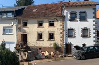 Haus kaufen in 66620 Nonnweiler, Nonnweiler - Haus mit viel Potenzial +Garten zu verkaufen KastelNonnweiler