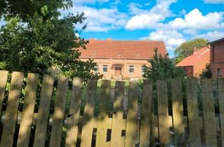 Haus kaufen in 19386 Lübz, Lübz - 2 Höfe am Feldweg, Dorfrand in MV arrondierte 3ha, VIEL Bauland