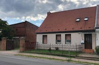 Haus kaufen in 16727 Velten, Velten - Stark sanierungsbedürftige DHH in Vehlefanz mit Baureserve