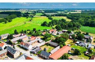 Bauernhaus kaufen in 39638 Gardelegen, Gardelegen - 1.000 m2 Haus mit 2 Scheunen Objekt mit 3710 m2 Grundstück
