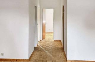 Wohnung kaufen in 25421 Pinneberg, Gut geschnittene 3,5-Zimmer-Wohnung mit Loggia in Pinneberg, Ortsteil Thesdorf