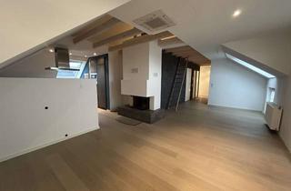 Wohnung kaufen in Kirberger Straße, 42659 Burg, 3-Zimmer Galeriewohnung - Klima, Kamin, offene Küche