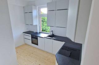 Wohnung mieten in 61440 Oberursel, Renovierte 2,5-Zimmer-Altbauwohnung in zentraler Lage mit Garten