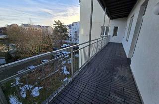 Wohnung mieten in Hoffamannstr. 52, 09112 Kaßberg, Großzügige 4-Raum-Wohnung mit XXL-Balkon, Riesenbad und großer Wohnküche in Toplage